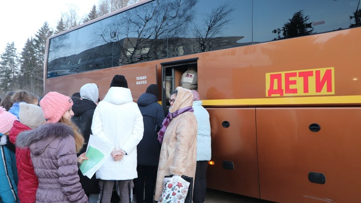 400 детей из Донбасса начали учиться в школах Подмосковья