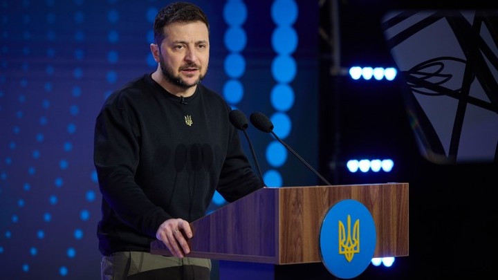 Зеленский назвал три условия мира на Украине: Оружие, деньги и безоговорочная поддержка нацизма