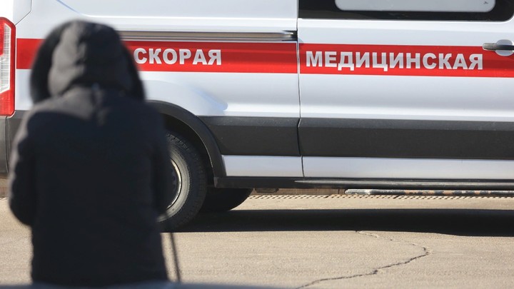 Водитель лишился конечностей из-за взрыва авто на западе Москвы