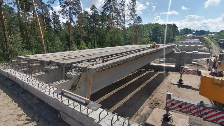 Строительство эстакады к комплексу СКИФ в Кольцово показали с высоты