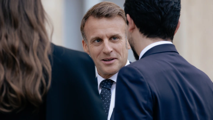 Трясти петуха за лапку: Макрону после Эрдогана досталось и от Трампа