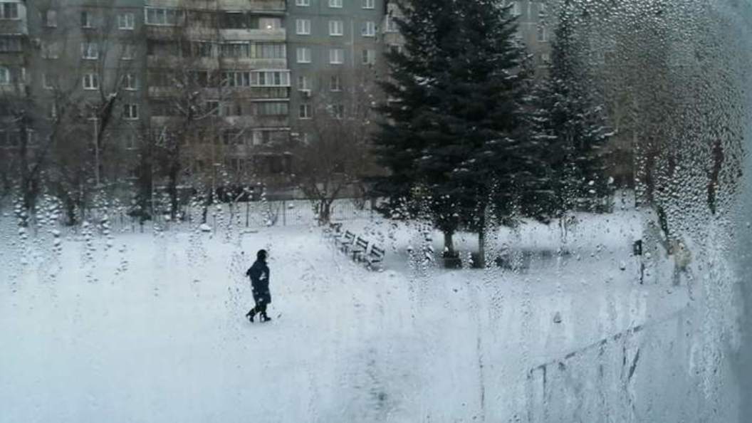 ухудшение погодных условий сильный ветер. весенняя гроза. поднялся ветер. ночью поднялся ветер. в астрахани песком ветре.