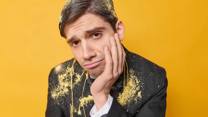 Ограбление по-итальянски: Мужчина вынес с завода 2 килограмма золота в своих волосах