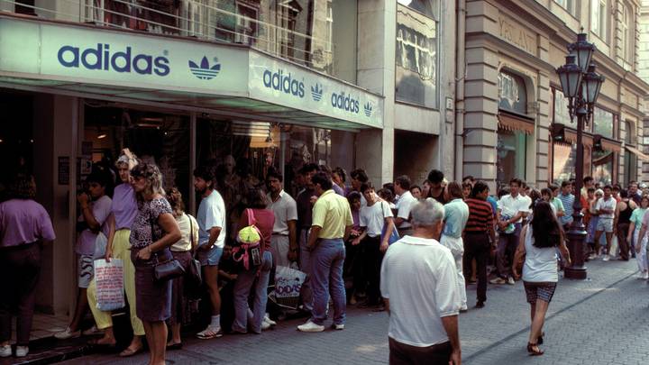 Adidas расследует обвинения в коррупции в китайском филиале