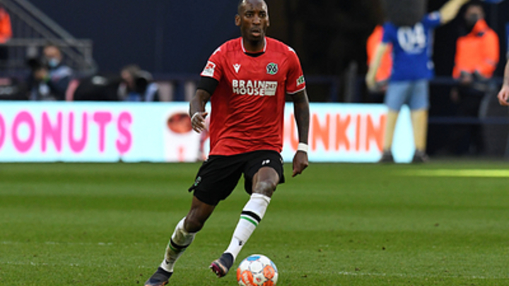 Он вырос в России: ФИФА отказалась наказывать Ондуа за русский флаг на ЧМ