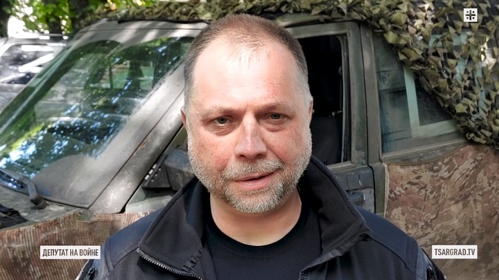 Александр Бородай с экипажем избежали гибели под обстрелом РСЗО