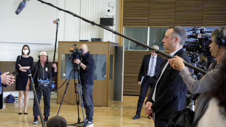 Медсестра в купальнике рассказала, как на неё устраивали облавы: Пропала девушка, помогите найти