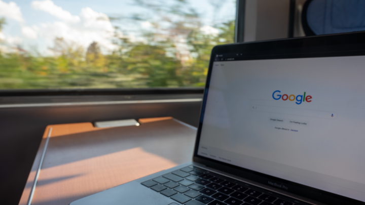 Google меняет правила входа в аккаунты с 9 ноября: пароль будет приходить по SMS