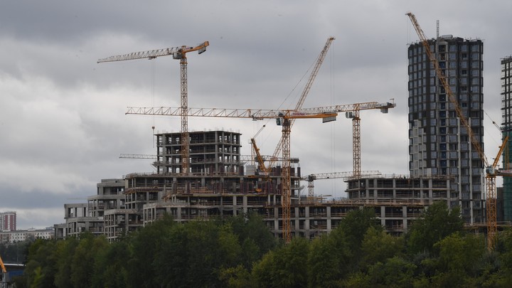 В Петербурге около метро «Обухово» продают участок за 400 миллионов