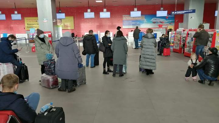 Снегопады задержали авиарейсы в Челябинск