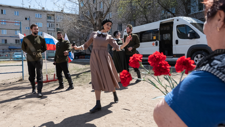 Артисты поздравят ветеранов ВОВ во дворах Читы 7 и 8 мая