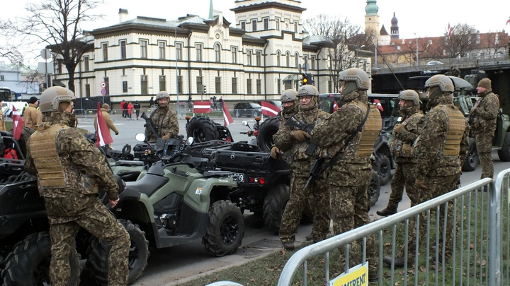 Французские войска не нужны сейчас на Украине, считает Владимир Зеленский