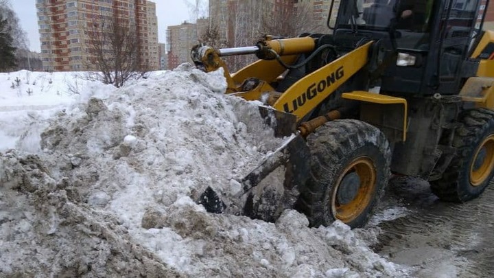 Мэр Челябинска велела срочно очистить все дворы от снега