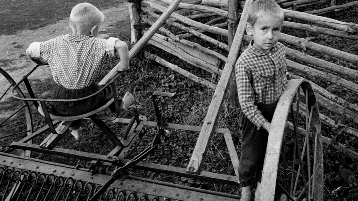 Странный мужчина на Урале пытался увести с собой трех мальчиков