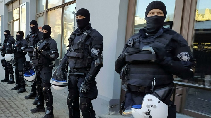 В ФСБ прокомментировали появление силовиков на Новосибирском заводе химконцетратов