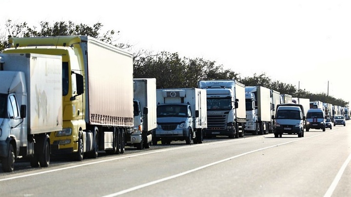 На Кубани ожидают очередь на Керченскую переправу 111 автомобилей