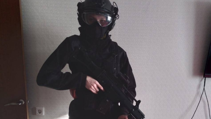 В Петербурге задержали подростка, который пришел в школу в экипировке со страйкбола