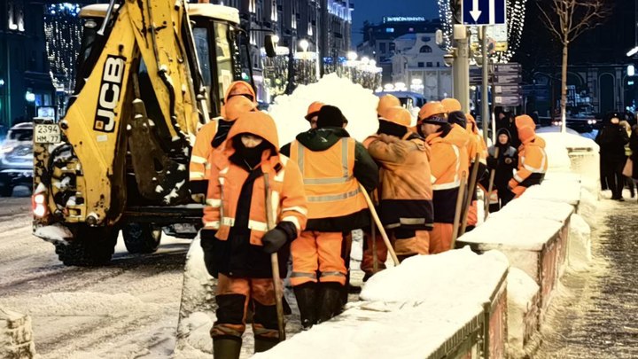 В России наступило Снеговиковье: Что ещё учудил циклон Ваня