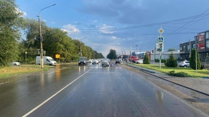 В Ростовской области водитель легкового автомобиля сбил 59-летнего мужчину