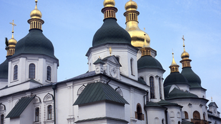 Ветер сорвал крест с храма Софии в Киеве: Украине что-то намекает