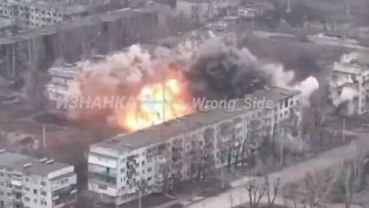 Русская армия по наводке ИИ уничтожила дом с морской пехотой: есть видео