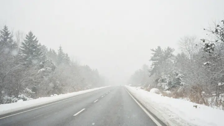На Камчатке люди прыгают из окон из-за циклонов
