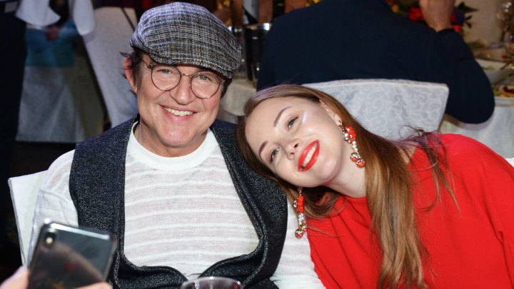 До сих пор любит его: Подружки Диброва раскрыли подробности громкого развода телеведущего