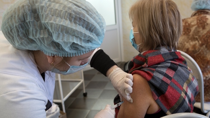250 тысяч человек поставили прививку от коронавируса в Кузбассе