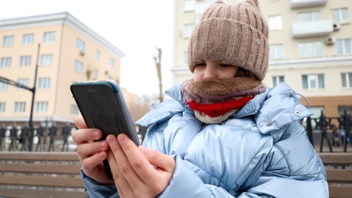 Жительница Котласа лишилась денег из-за желания дочери найти друзей