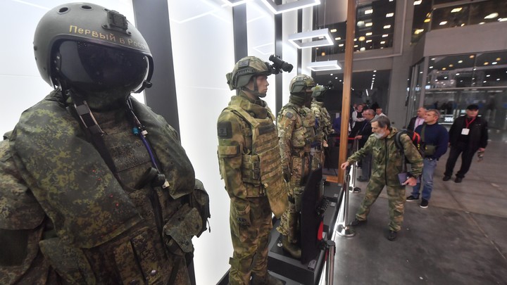 Русским штурмовикам изготовили особые Обереги