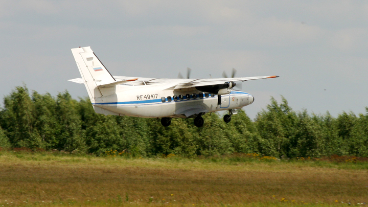 Второй инцидент за сутки: В Подмосковье жёстко сел самолёт с 17 парашютистами