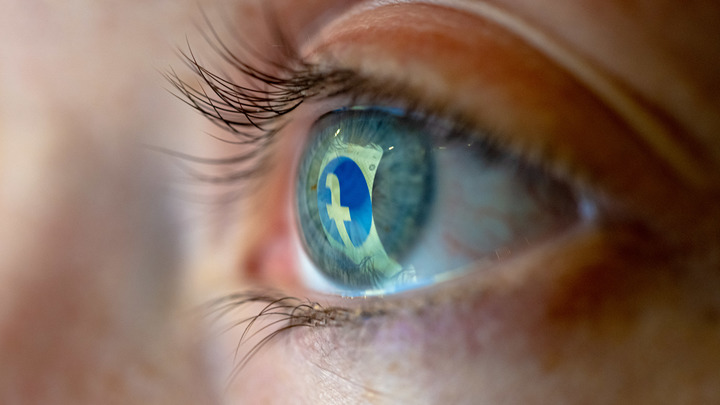 Пострадали пользователи: Бразилия выставила Facebook миллионный счёт за исторический сбой