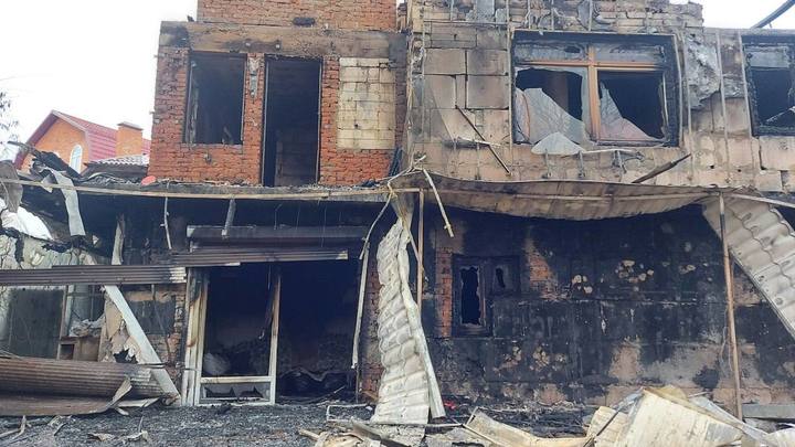 В Горячем Ключе сгорел дом активиста Эковахты. Одна из версий — поджог