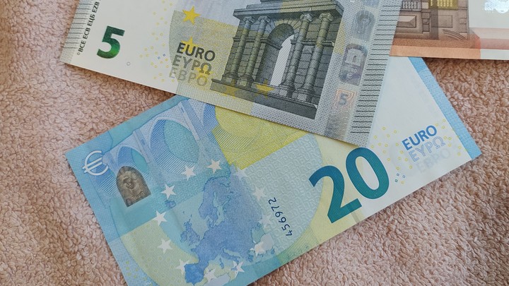 После итогов референдумов ЕС предложил смягчить санкции против России
