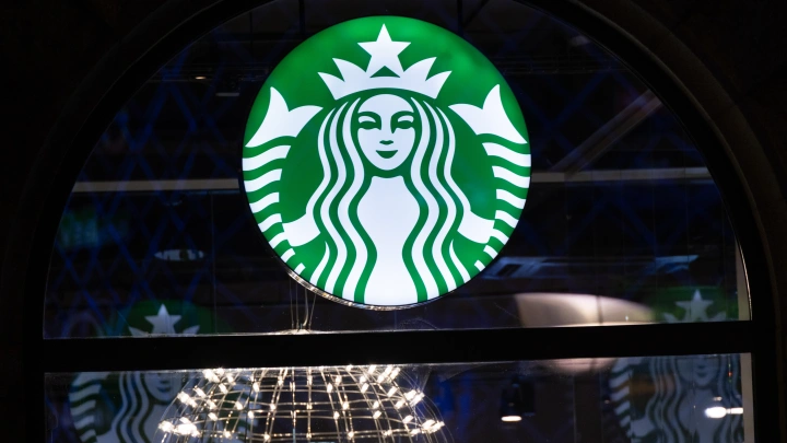 Starbucks готова в 10 раз переплатить, чтобы обратно выкупить у Тимати бизнес в России