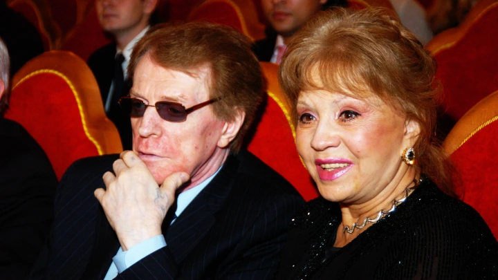 Трое суток не спала, от еды отказывалась: как переживает смерть актёра овдовевшая супруга Олега Стриженова