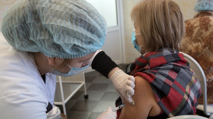 В Кузбассе запустили чат-бот о вакцинации против коронавируса