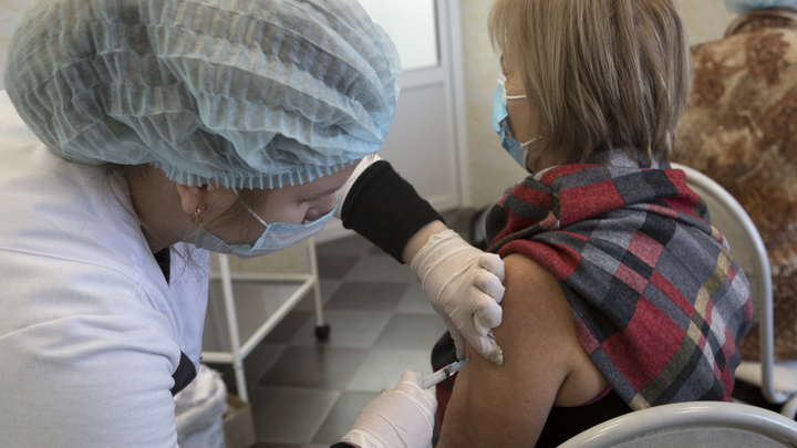 Кому нельзя прививаться вакциной Спутник Лайт: список противопоказаний