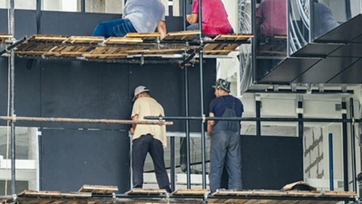 Запад вербует мигрантов внутри России: Красную кнопку могут нажать в любой момент