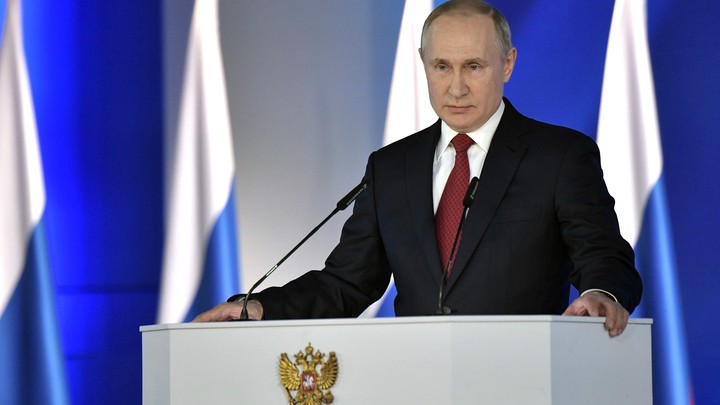 Мы никому ничего не должны доказывать: Путин заявил о готовности России дать отпор желающим стереть память нашего народа