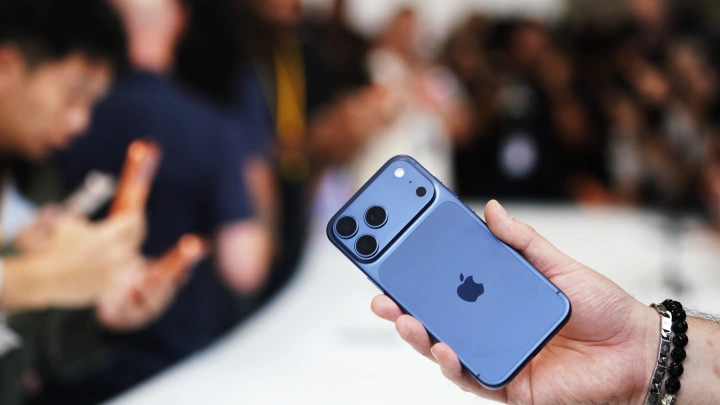 Бастрыкина: отключить слежку за гражданами через iPhone невозможно