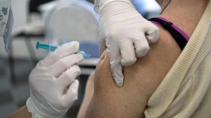 Более 300 тысяч жителей Ивановской области прошли полный курс вакцинации