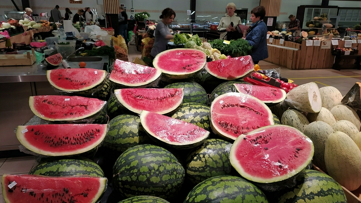 Как выбрать арбуз: лайфхаки для тех, кто хочет получить максимальную пользу от летней ягоды