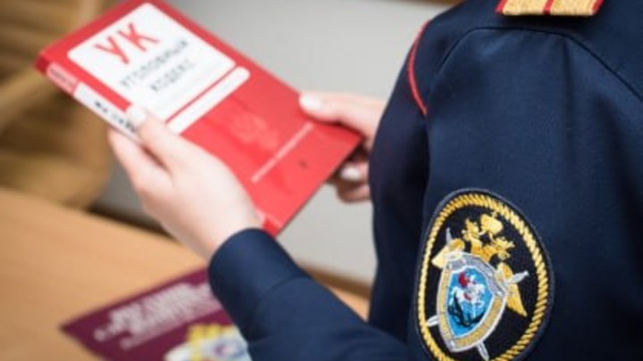 Житель Архангельска дал денег экс-фсиновцу и гаишнику за права: угадайте, кто украл взятку