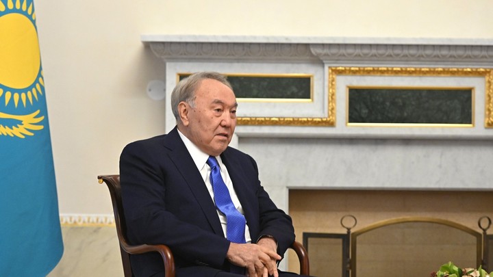 Пресс-служба назвала местонахождение экс-президента Казахстана Назарбаева
