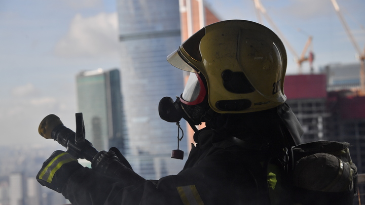 Украинский коптер ранил спасателя в поселке Теткино Курской области