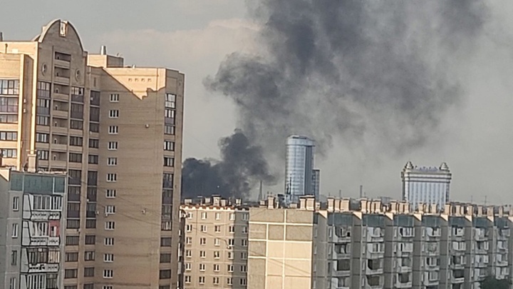 Чёрный дым, запах гари и туча: Челябинск накрыли ужасы апокалипсиса