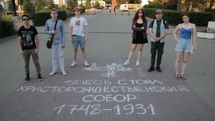 Из кирпичей собора в Челябинске построили застенки, а площадь назвали именем безбожника