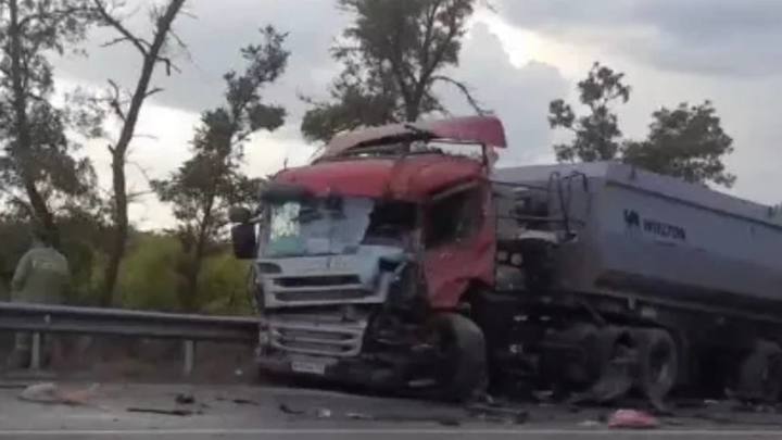 Два большегруза столкнулись на Кубани, есть пострадавшие