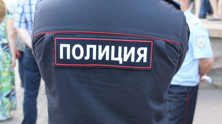 Житель Ростова-на-Дону напал с ножом на полицейского